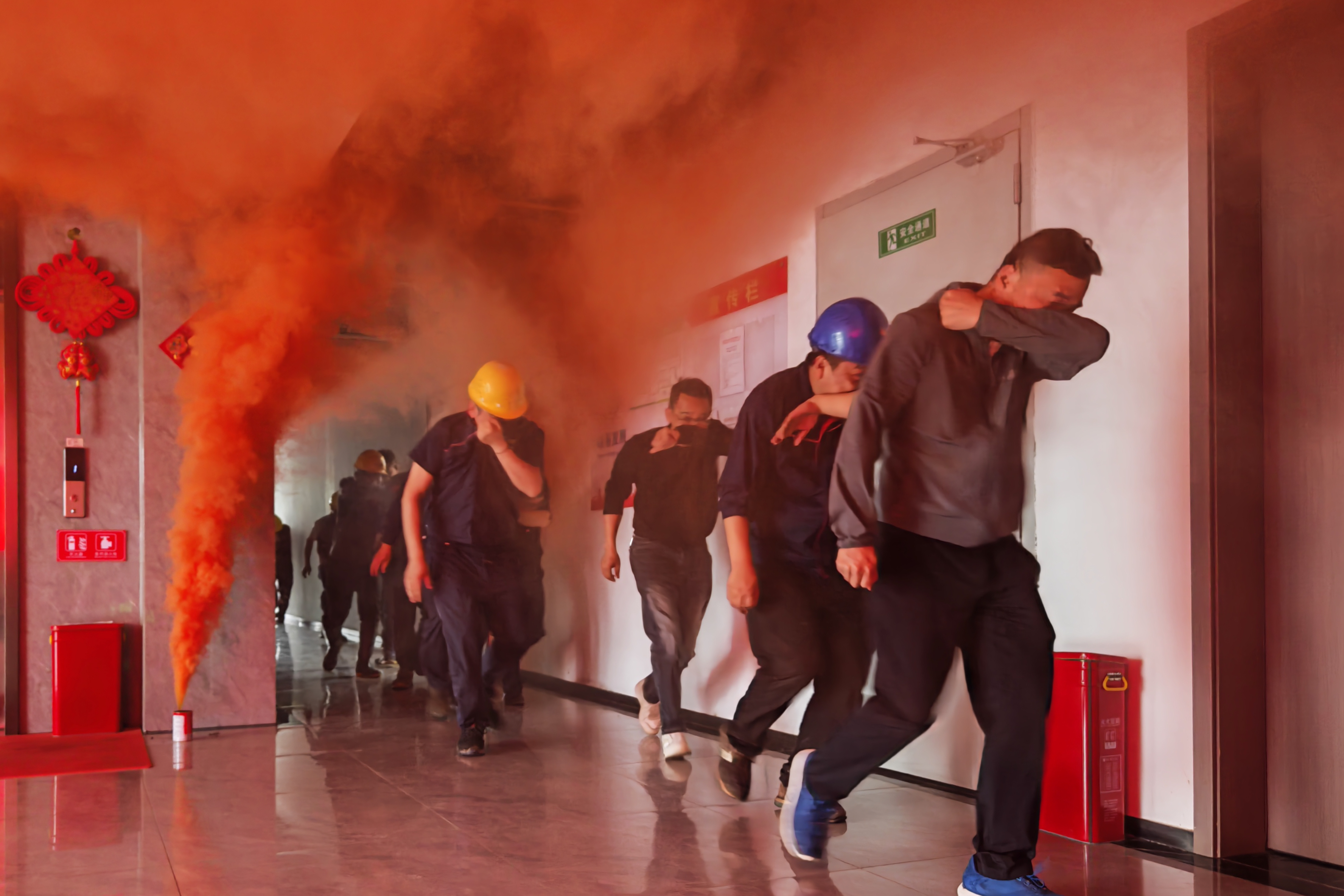 預(yù)防為主 防消結(jié)合——益沅公司開(kāi)展消防安全培訓(xùn)和應(yīng)急疏散演練活動(dòng)